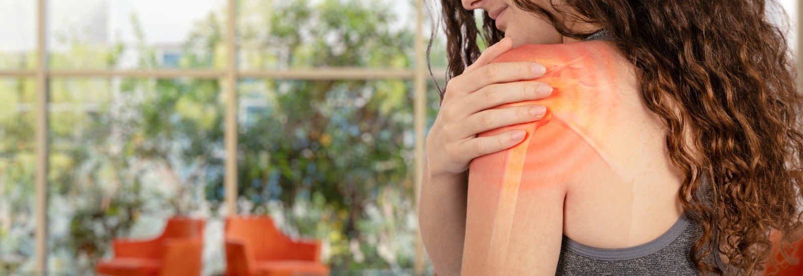 Woman with shoulder pain